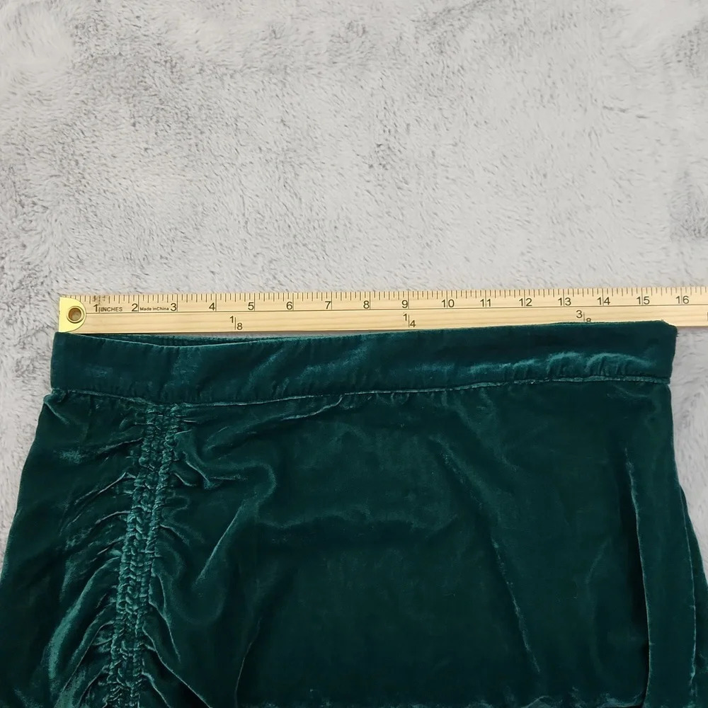 FREE PEOPLE Vivienne Velvet  mini green polyester skirt size 10 - Picture 12 of 13